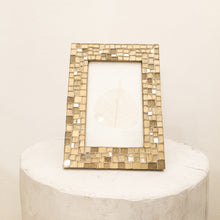 Carica l'immagine nel visualizzatore di Gallery, Cornice portafoto in mosaico