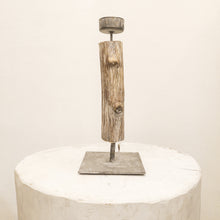 Carica l'immagine nel visualizzatore di Gallery, Portacandela con tronchetto