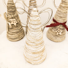 Carica l'immagine nel visualizzatore di Gallery, Angelo in filamenti di lana