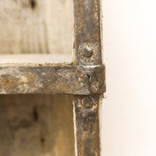 Carica l'immagine nel visualizzatore di Gallery, Vecchio stampo per mattoni