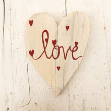 Carica l'immagine nel visualizzatore di Gallery, Cuore in legno "Love"