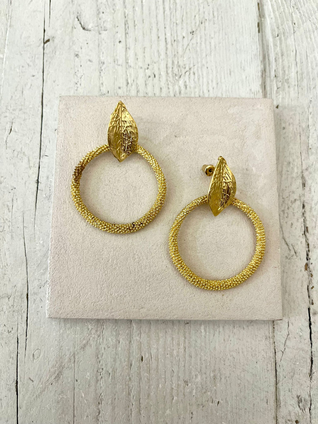 Orecchino in ottone