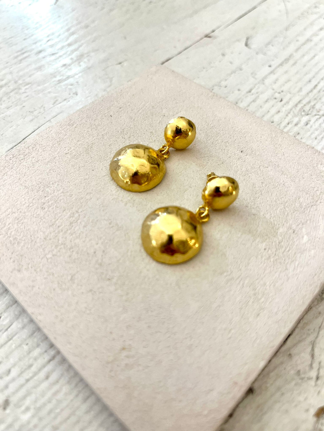 Orecchino in ottone