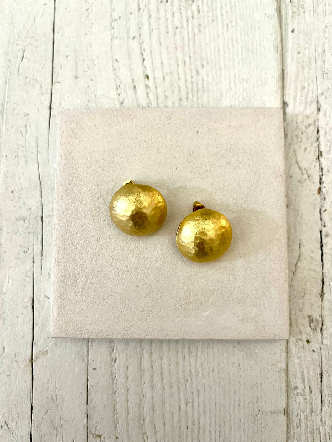 Orecchino in ottone